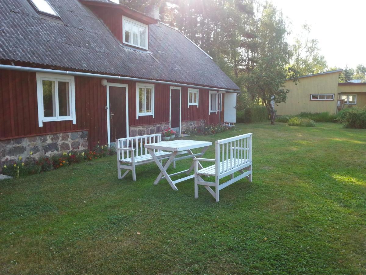 Albergue Kuus Tuba Leisi Exterior foto