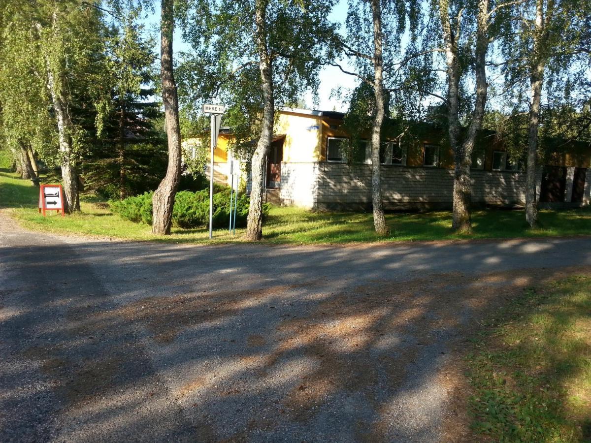 Albergue Kuus Tuba Leisi Exterior foto