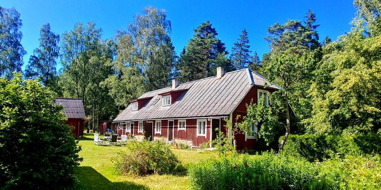 Albergue Kuus Tuba Leisi Exterior foto